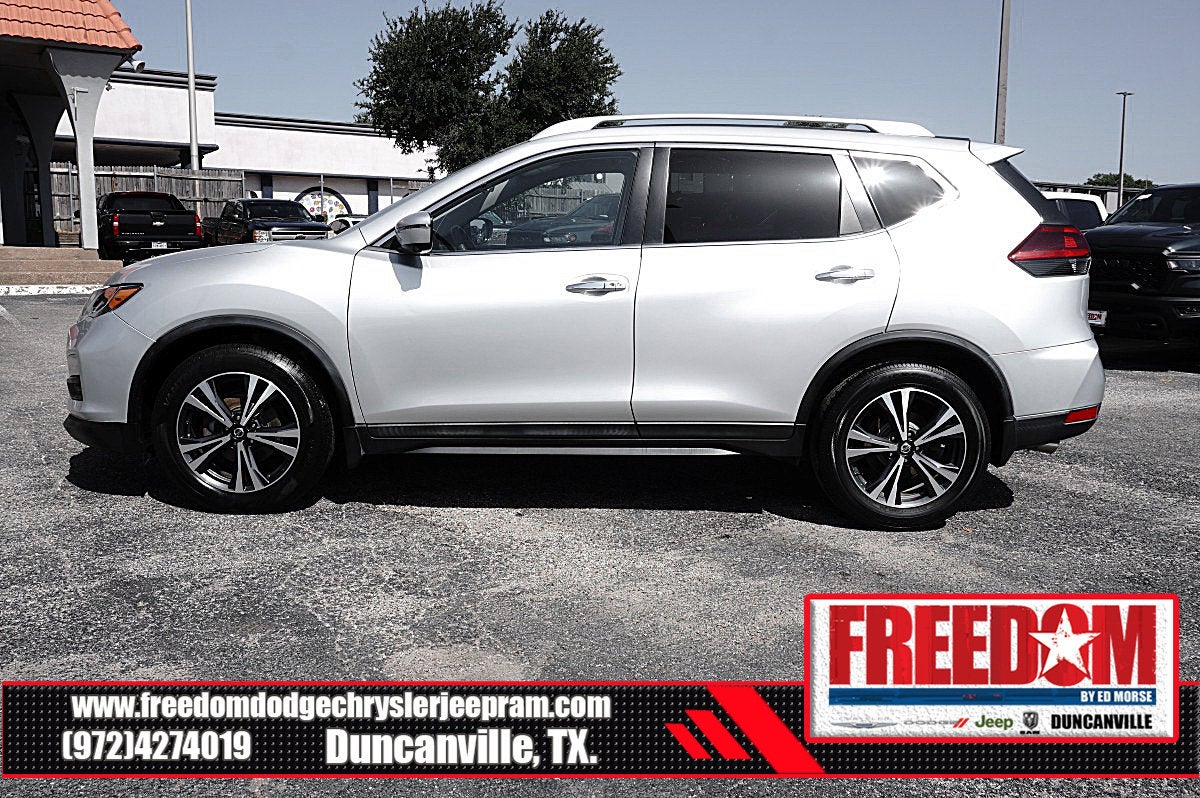 2020 Nissan Rogue SV