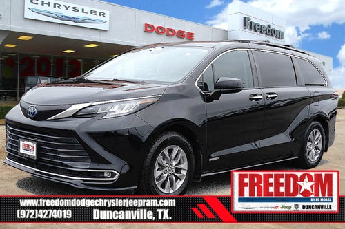 2021 Toyota Sienna XLE 8 Passenger