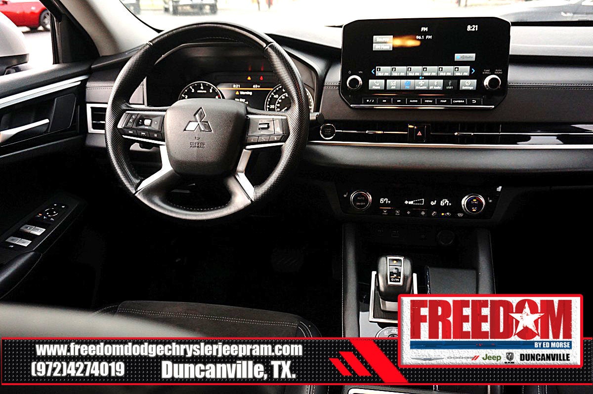 2024 Mitsubishi Outlander SE