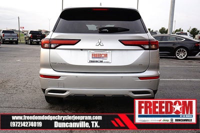 2024 Mitsubishi Outlander SE