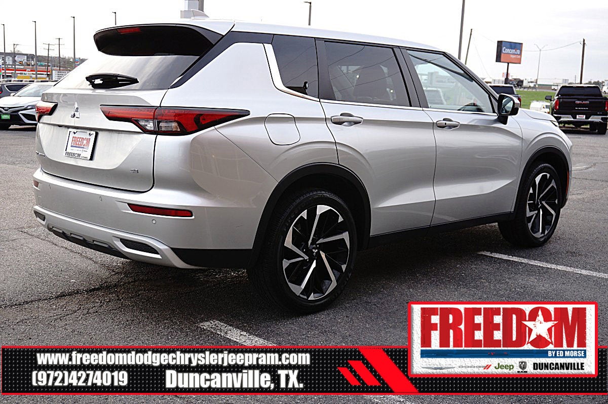 2024 Mitsubishi Outlander SE