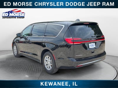 2027 Chrysler Pacifica Select