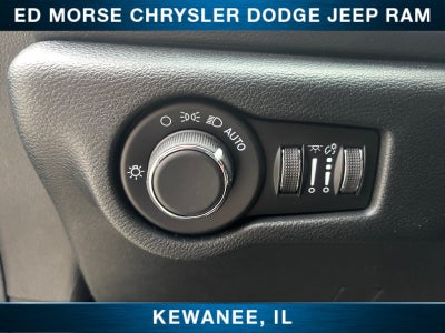 2026 Chrysler Voyager LX