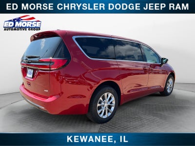 2027 Chrysler Pacifica Select