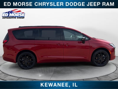 2027 Chrysler Pacifica Limited