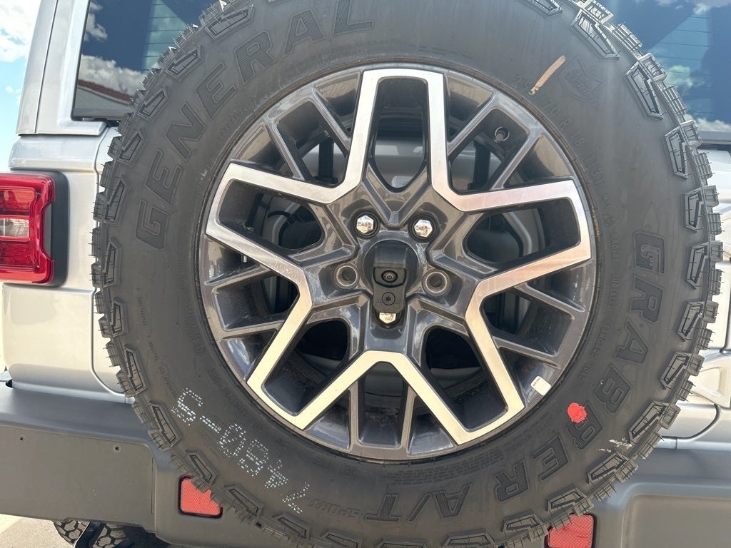 2024 Jeep Wrangler Sahara