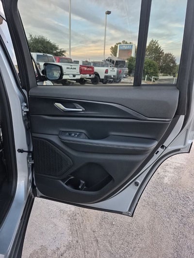 2023 Jeep Grand Cherokee Altitude X