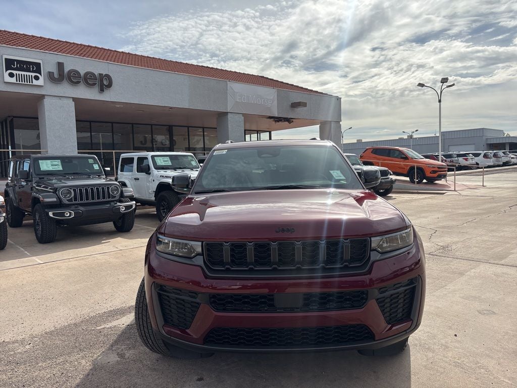 2026 Jeep Grand Cherokee Laredo