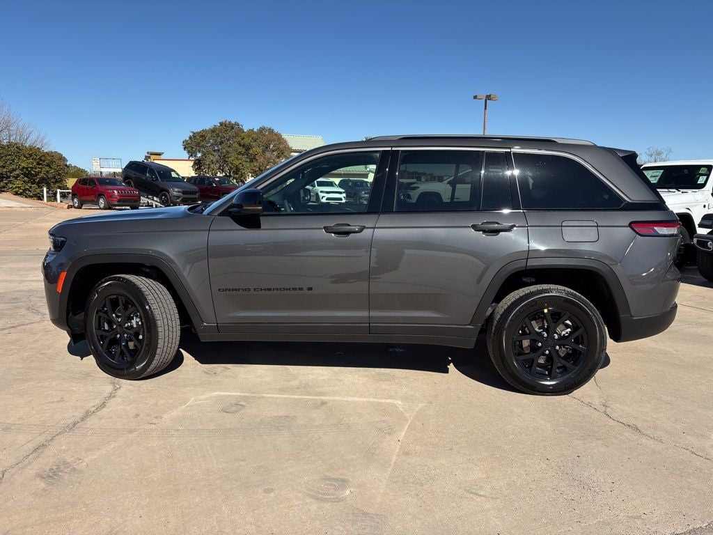 2026 Jeep Grand Cherokee Laredo