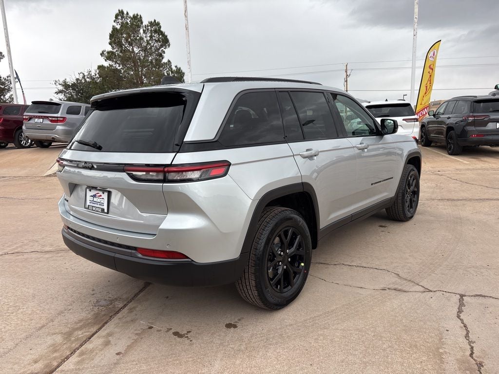 2026 Jeep Grand Cherokee Laredo
