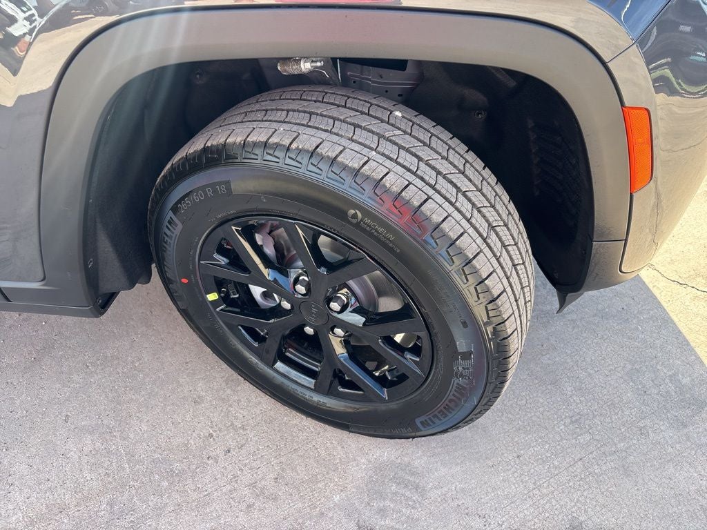 2026 Jeep Grand Cherokee Laredo