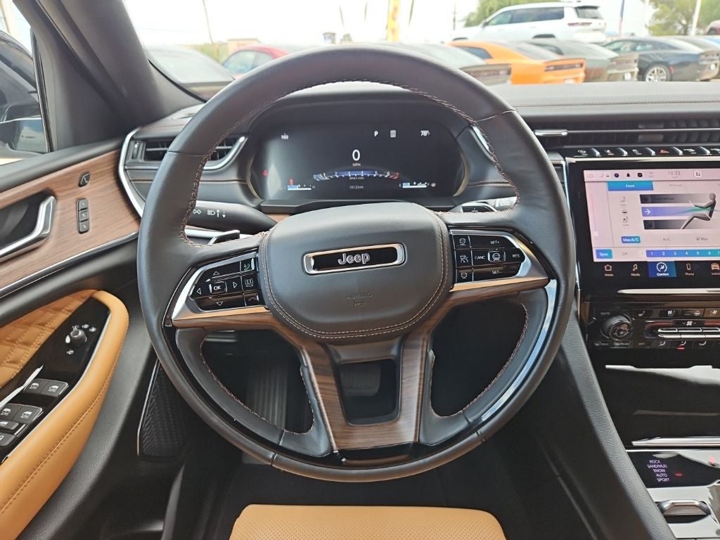 2025 Jeep Grand Cherokee Summit