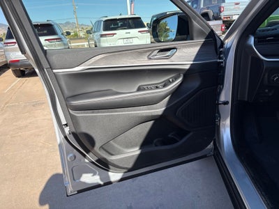 2026 Jeep Grand Cherokee L Altitude