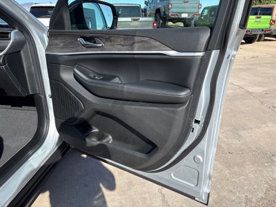 2026 Jeep Grand Cherokee L Altitude
