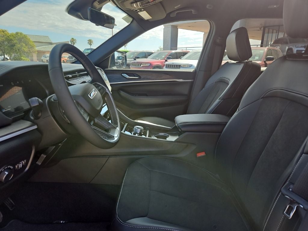 2026 Jeep Grand Cherokee L Laredo