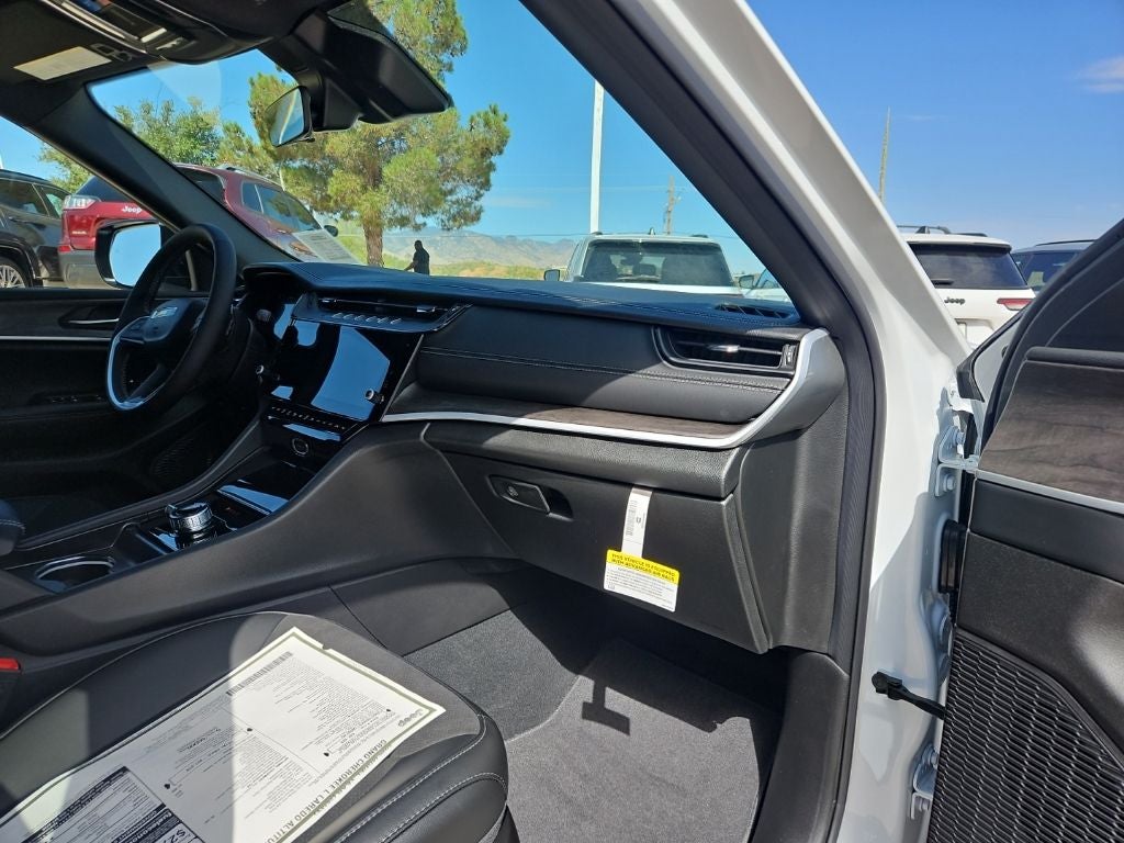 2026 Jeep Grand Cherokee L Laredo