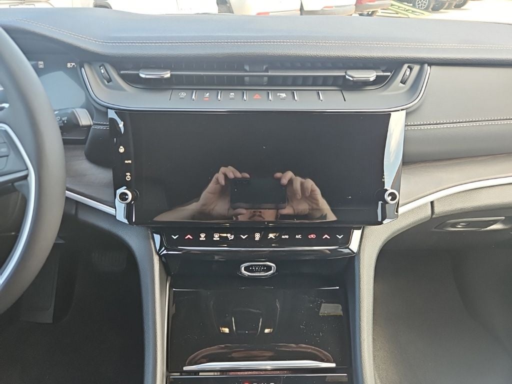 2026 Jeep Grand Cherokee L Laredo