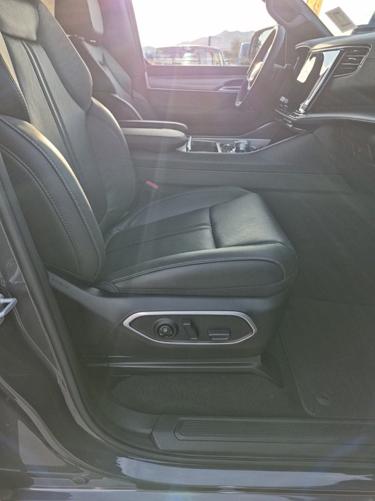 2026 Jeep Grand Wagoneer 4x4