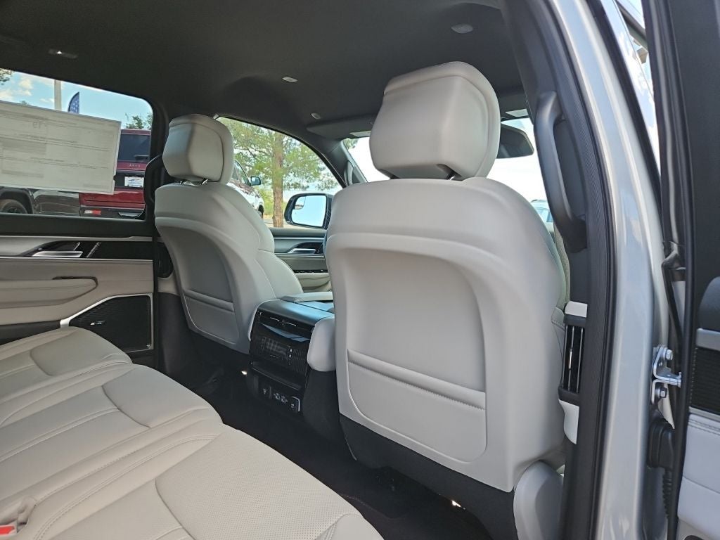 2026 Jeep Grand Wagoneer Limited Altitude
