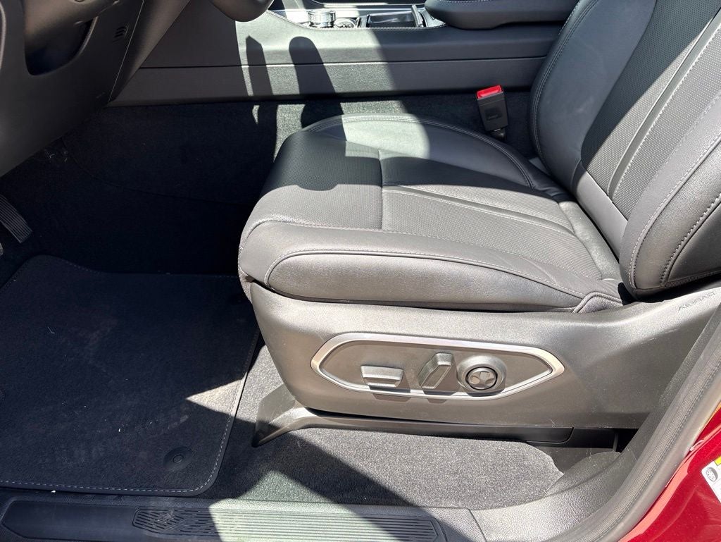 2026 Jeep Grand Wagoneer Limited Altitude