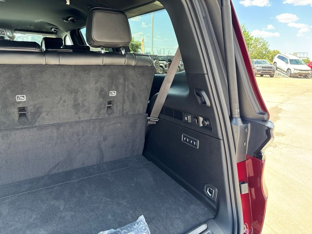 2026 Jeep Grand Wagoneer Limited Altitude