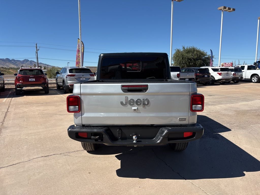 2023 Jeep Gladiator Overland