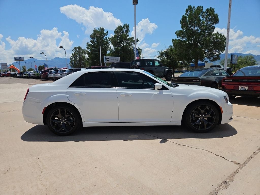 2023 Chrysler 300 S