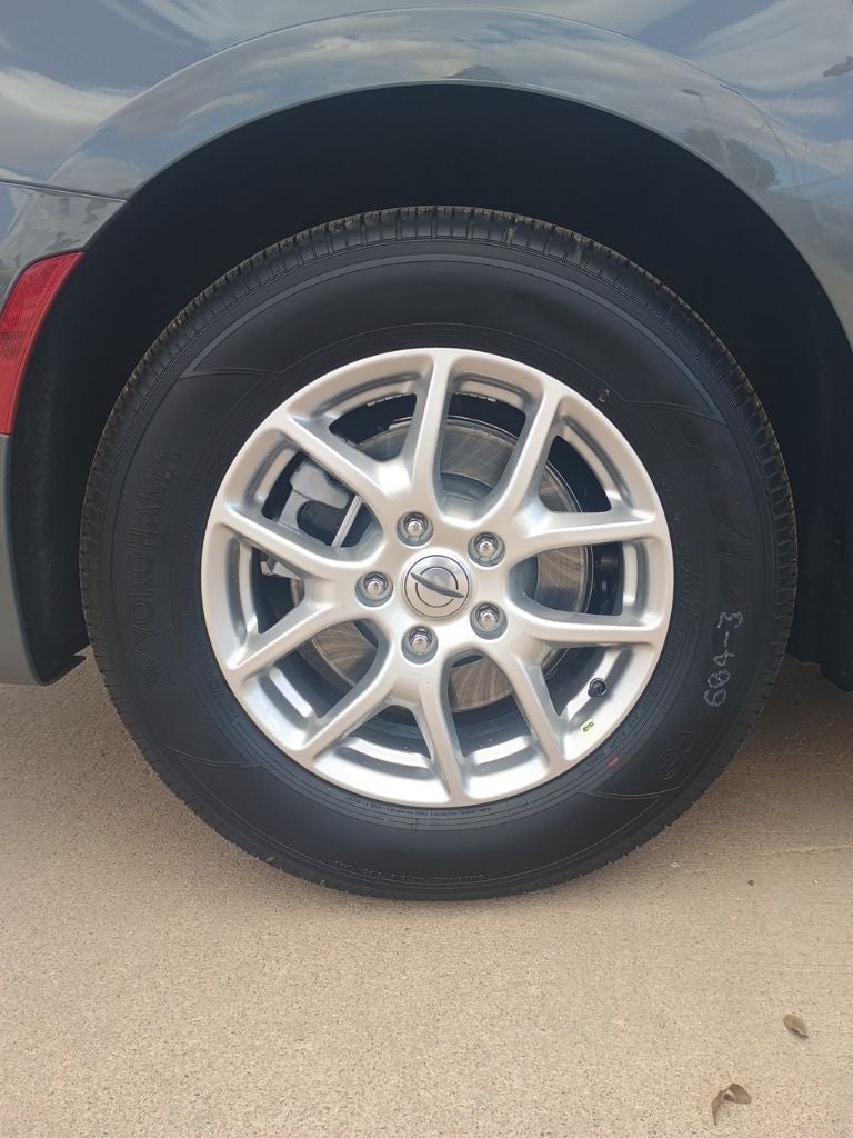 2025 Chrysler Pacifica Select