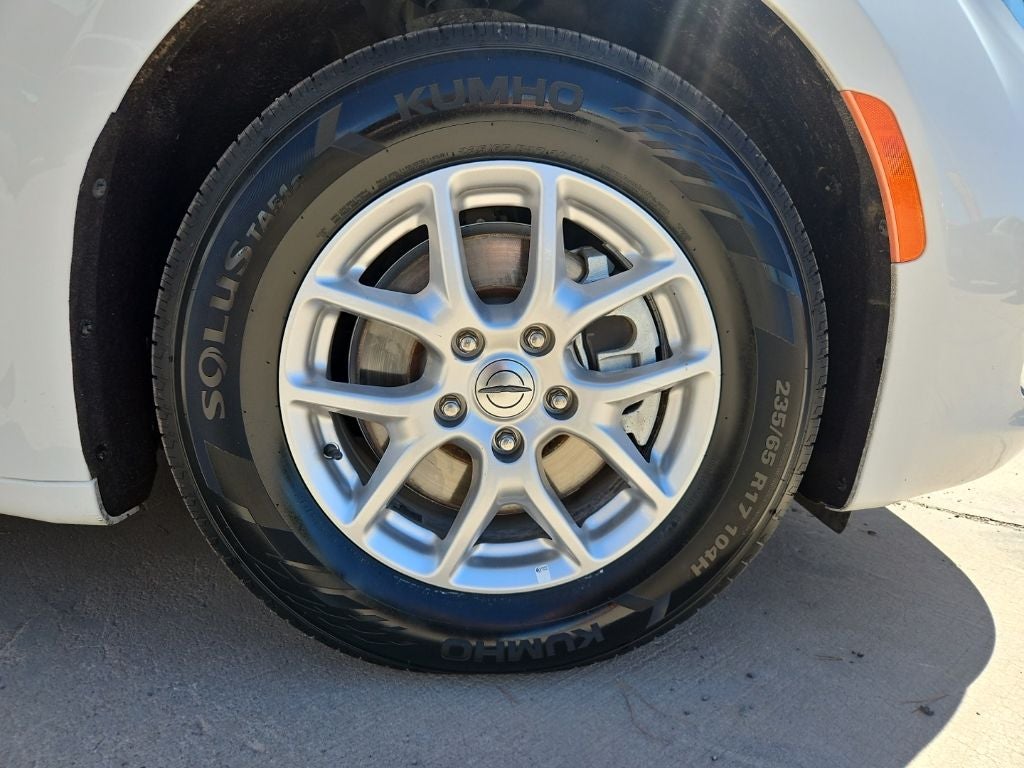2024 Chrysler Voyager LX