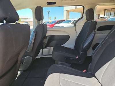 2024 Chrysler Voyager LX