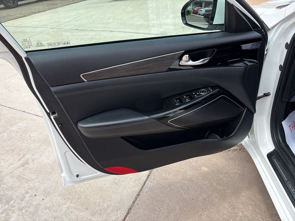 2020 Kia Cadenza Technology