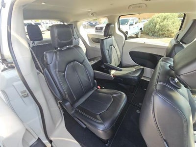 2023 Chrysler Pacifica Touring L FWD