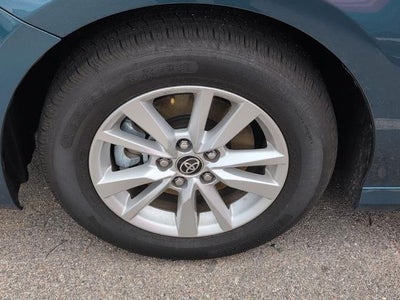 2025 Toyota Camry LE AWD (Natl)