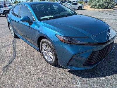 2025 Toyota Camry LE AWD (Natl)