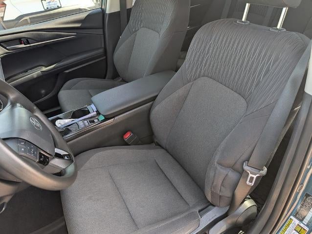 2025 Toyota Camry LE AWD (Natl)