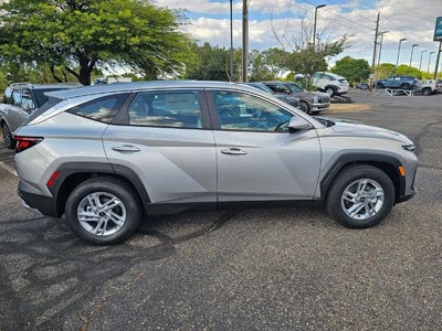 2026 Hyundai TUCSON SE FWD