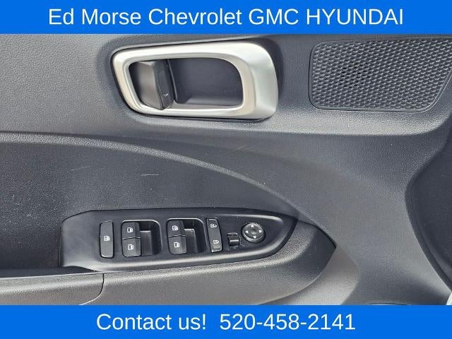 2023 Hyundai VENUE SEL IVT
