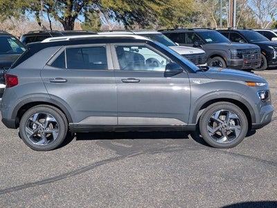2026 Hyundai VENUE SEL w/Two-Tone Roof