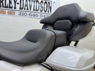 2026 Harley-Davidson FLTRXL - Road Glide Limited Base