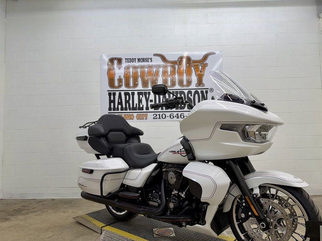 2026 Harley-Davidson FLTRXL - Road Glide Limited Base