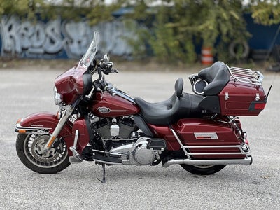 2009 Harley-Davidson FLHTCU - Ultra Classic Electra Glide Base