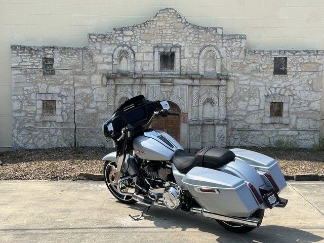 2025 Harley-Davidson FLHX - Street Glide Base