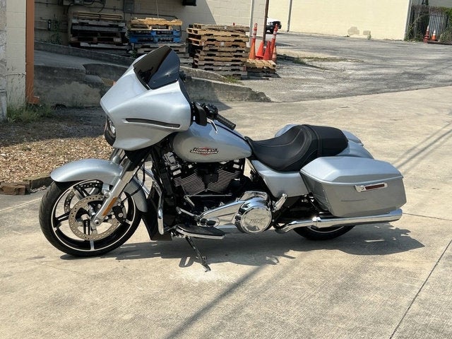 2025 Harley-Davidson FLHX - Street Glide Base
