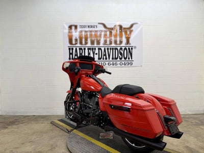 2026 Harley-Davidson FLHX - Street Glide Base