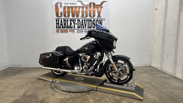 2026 Harley-Davidson FLHX - Street Glide Base
