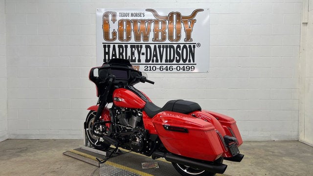 2026 Harley-Davidson Street Glide FLHX