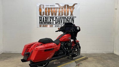 2026 Harley-Davidson Street Glide FLHX