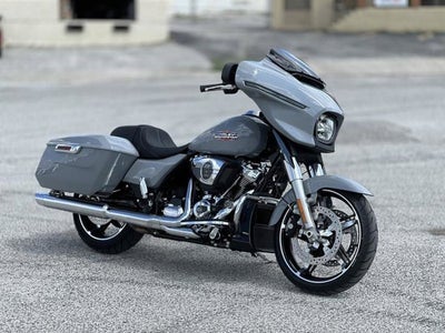 2024 Harley-Davidson FLHX - Street Glide Base