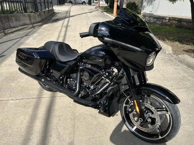 2026 Harley-Davidson FLHX - Street Glide Base