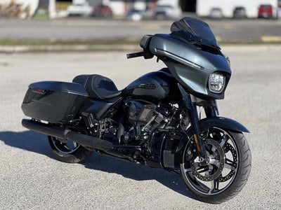 2025 Harley-Davidson FLHX - Street Glide Base